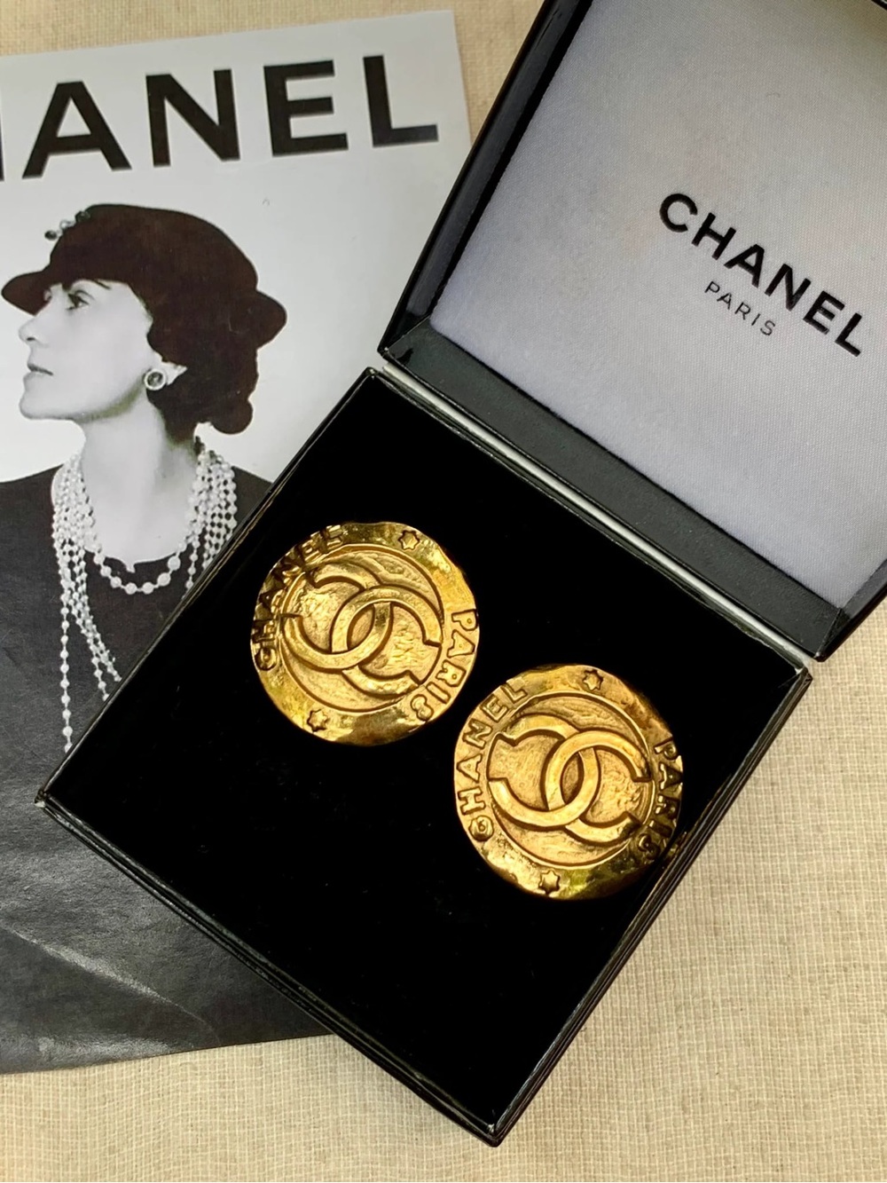 Authentic CHANEL 1980s vintage Chunky oversized round gold plated earrings